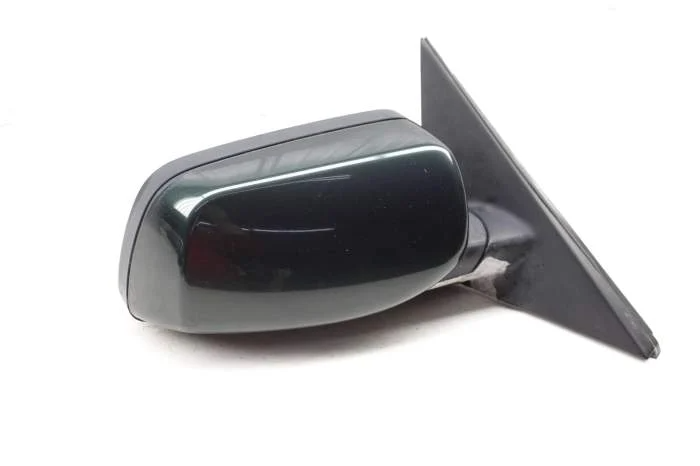 2004 BMW 5 Series: Painted Side View Mirror Enhancement