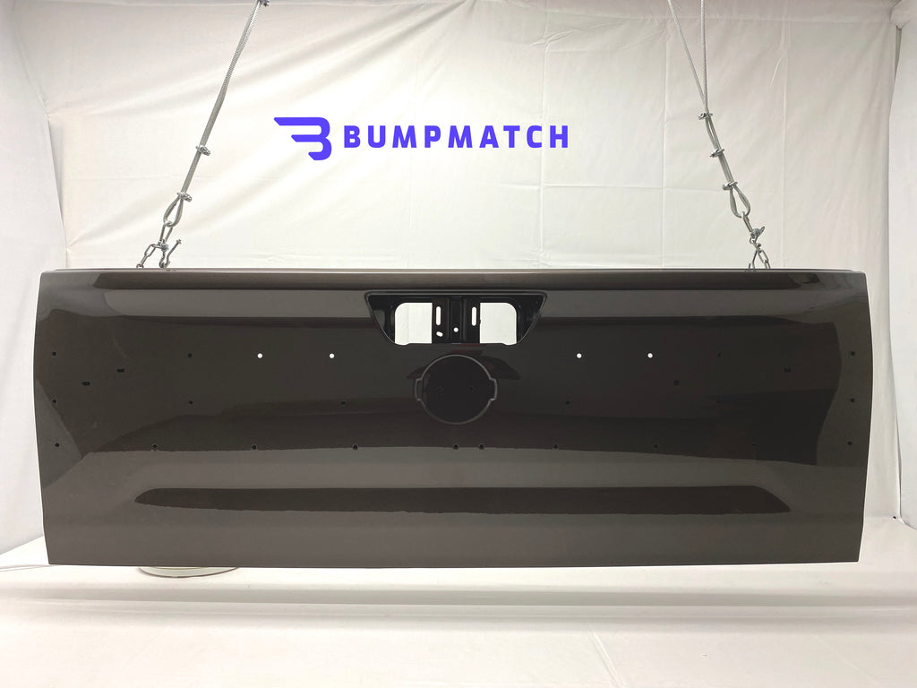 Nissan Titan Tailgate 